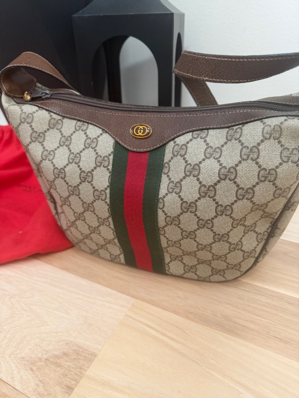 Vintage Gucci GG Canvas Shoulder Bag with Classic Stripe - Picture 2 of 7